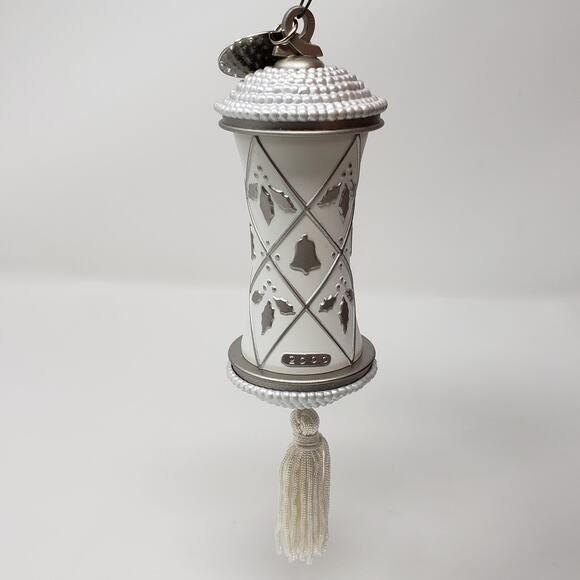 2000 Hallmark Our First Christmas Together Handcrafted Keepsake Holiday Ornament - Picture 6 of 9